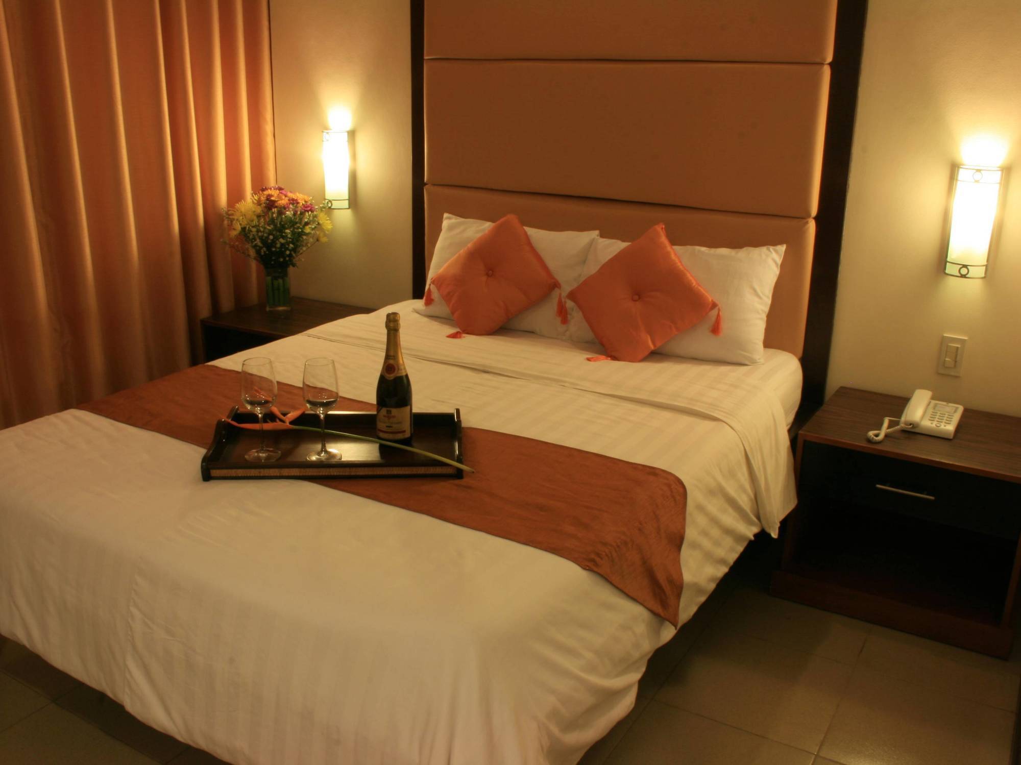 O Hotel Bacolod Ngoại thất bức ảnh